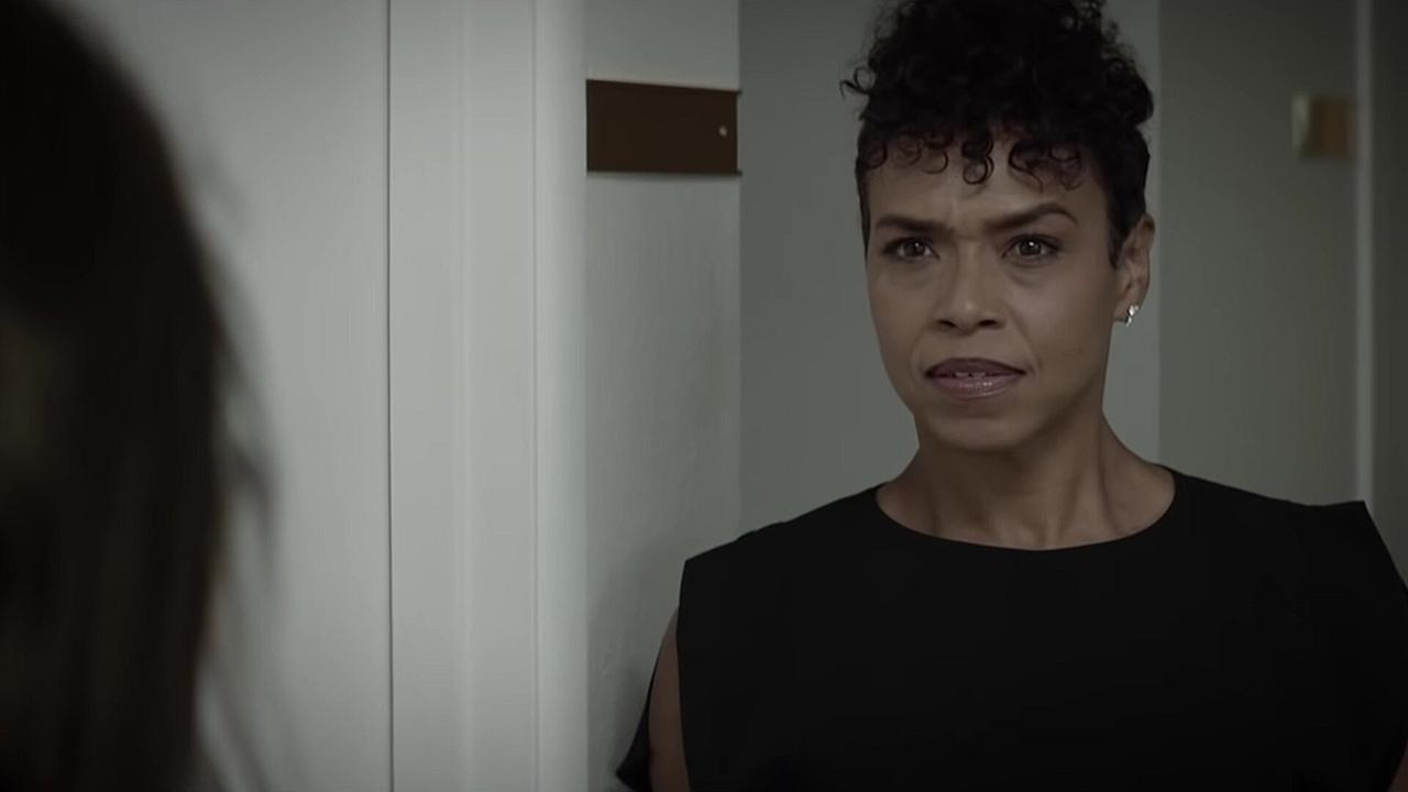 Take Back (2021) abspielen