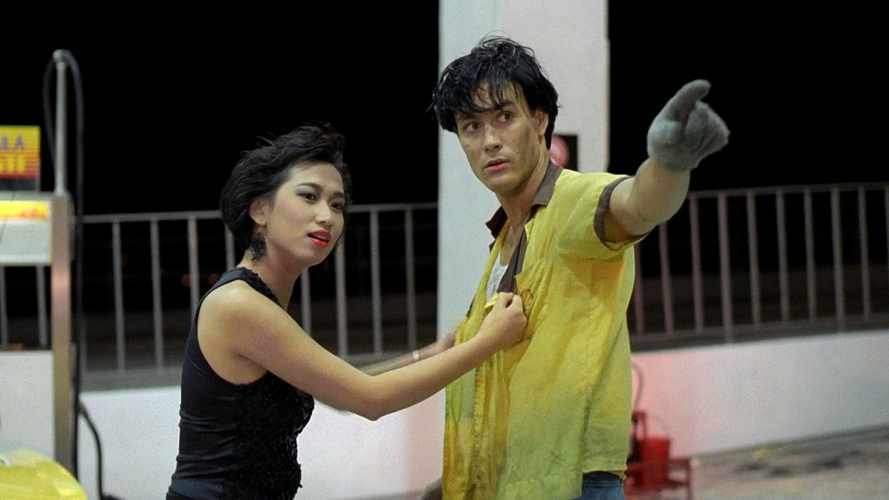 Born Hero (1986) abspielen