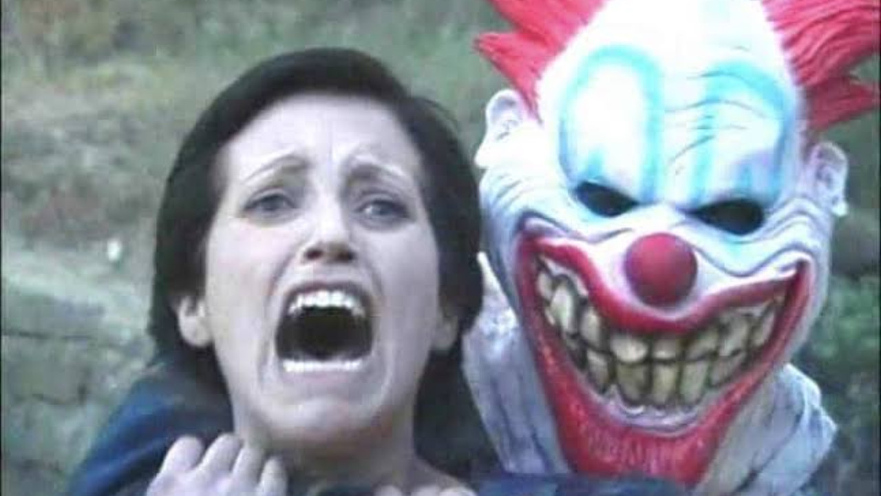 Camp Blood 2 - The Revenge (2000) abspielen