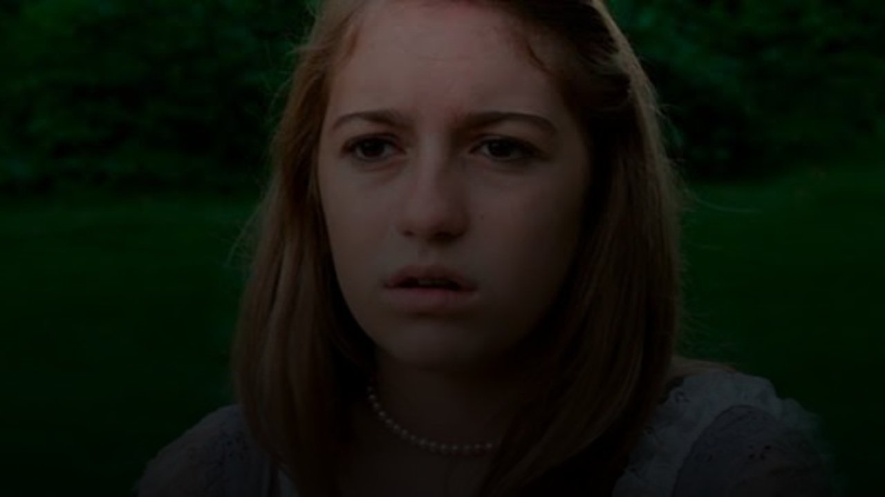 Alice - The Darker Side of the Mirror (2016) abspielen