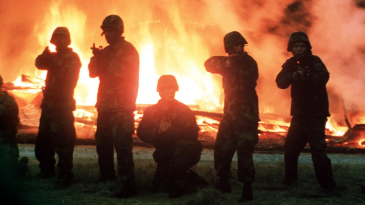 Doomsday Man - Tödliche Viren (2000) abspielen