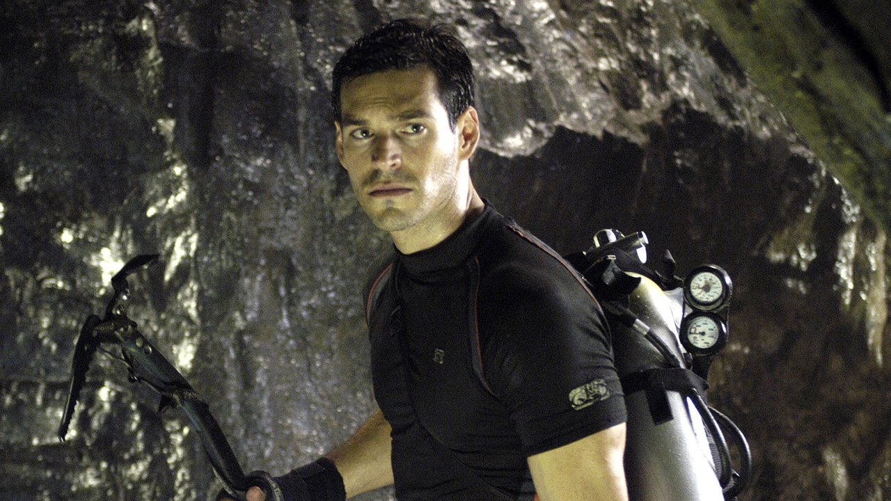 The Cave (2005) abspielen