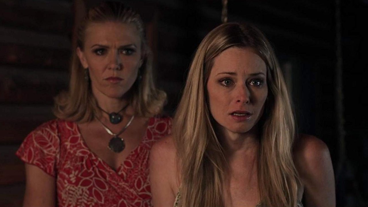 Dead in the Woods (2016) abspielen