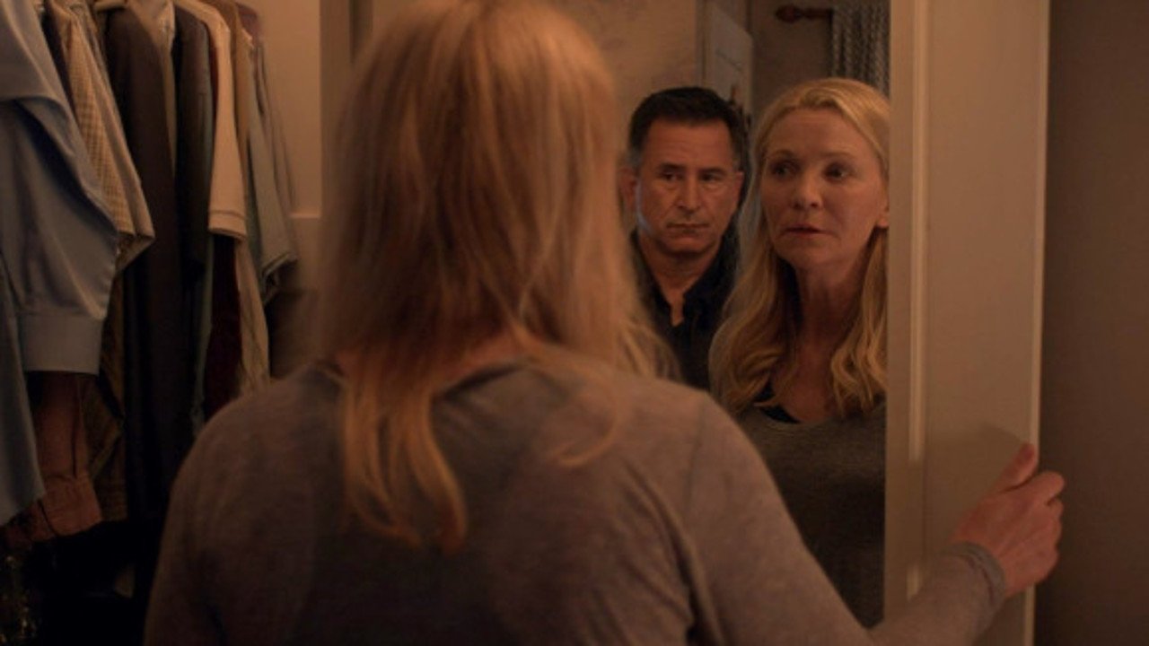 Stephen King's A Good Marriage (2014) abspielen
