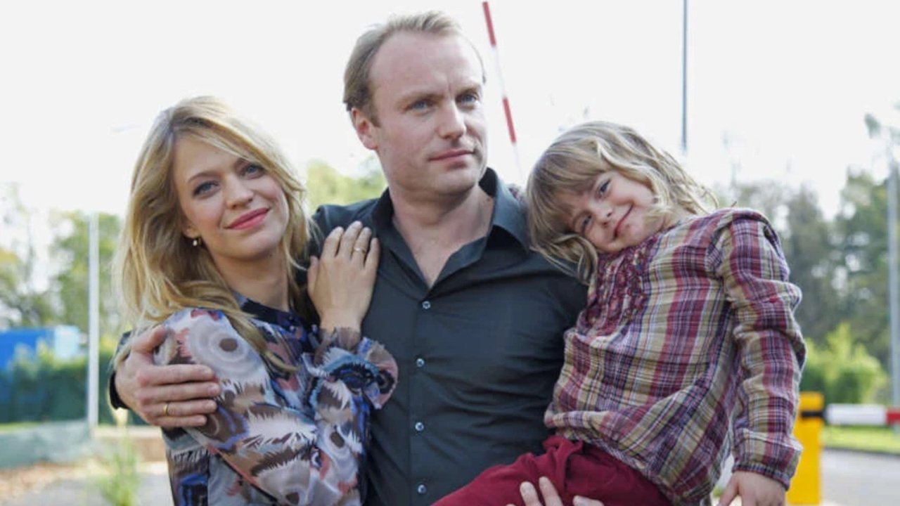 Sechzehneichen (2012) abspielen