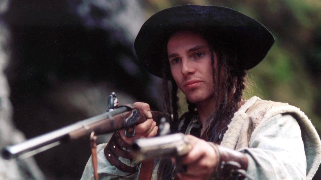Outlaw of War (2009) abspielen