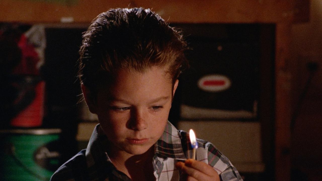 Mikey (1992) abspielen