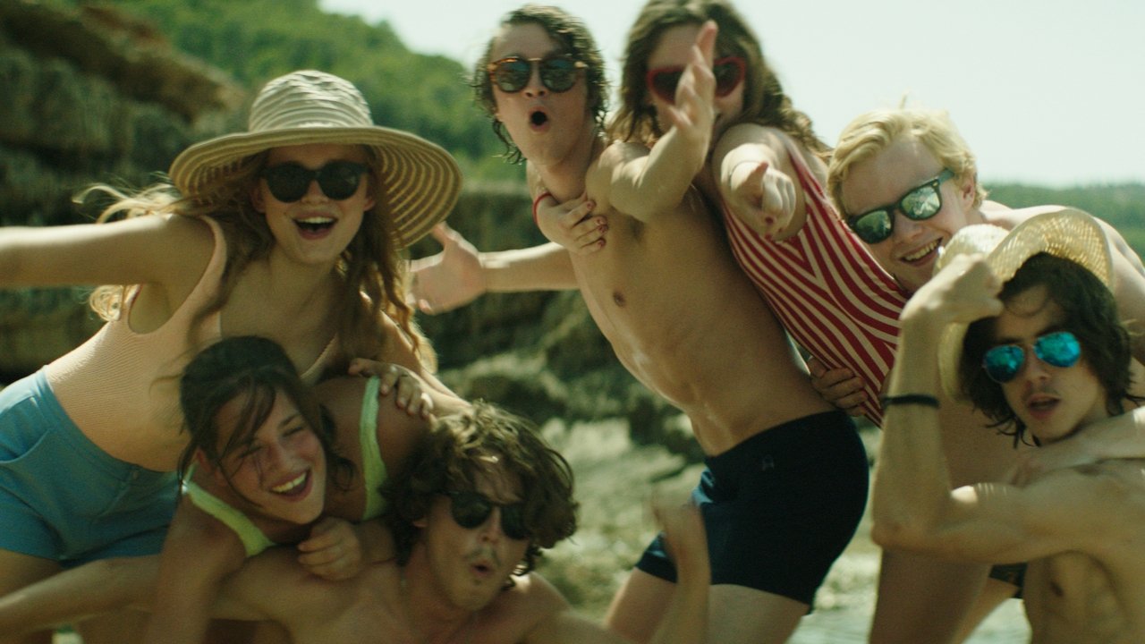 Wir - der Sommer, als wir unsere Röcke hoben und die Welt gegen die Wand fuhr (2018) abspielen
