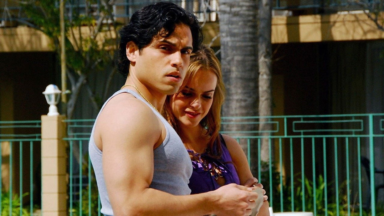 Groupie (2010) abspielen