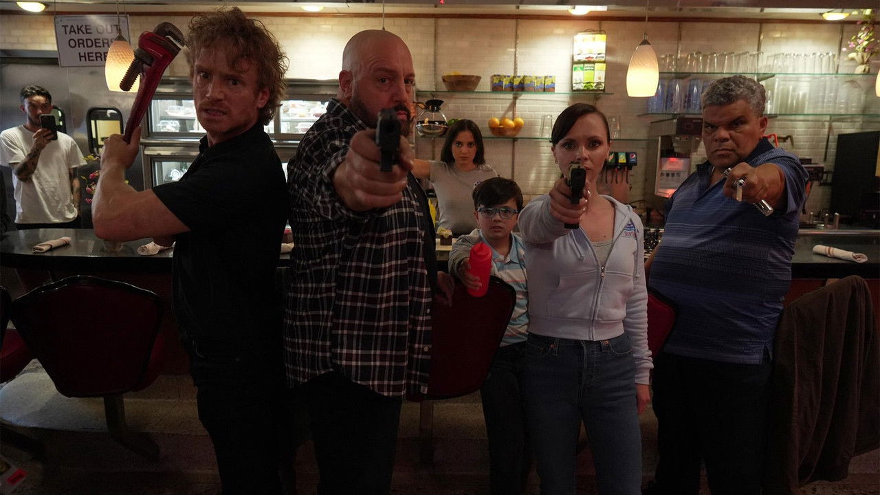 Guns Up (2025) abspielen