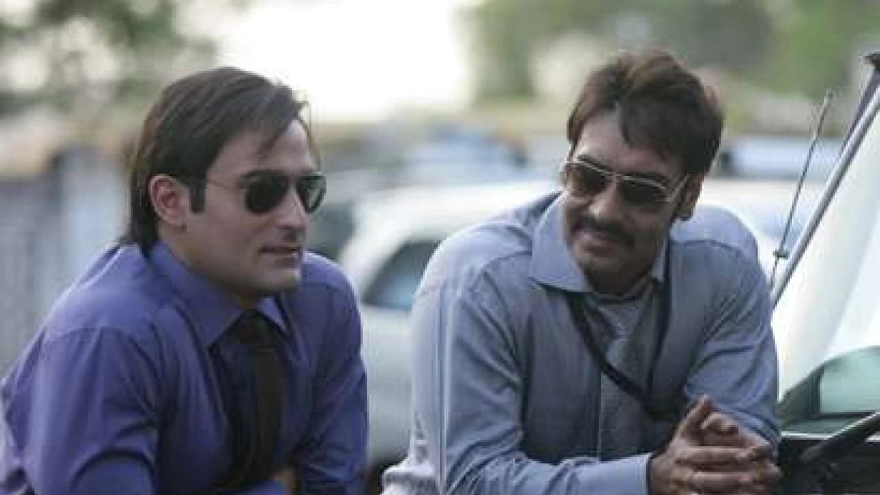 Aakrosh (2010) abspielen
