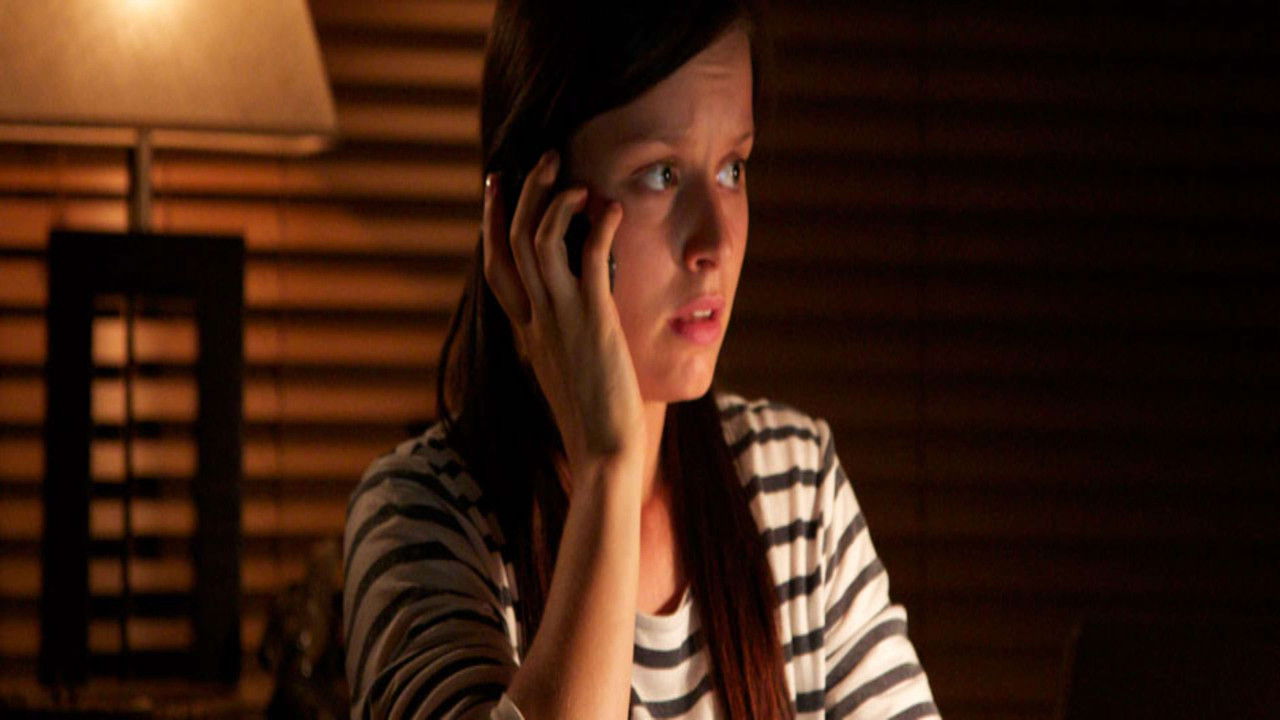 Six Graves (2012) abspielen