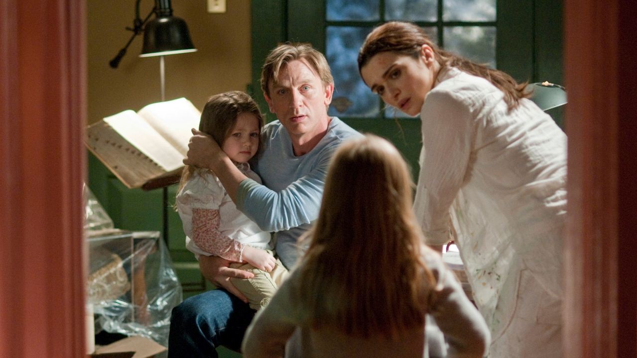 Dream House (2011) abspielen