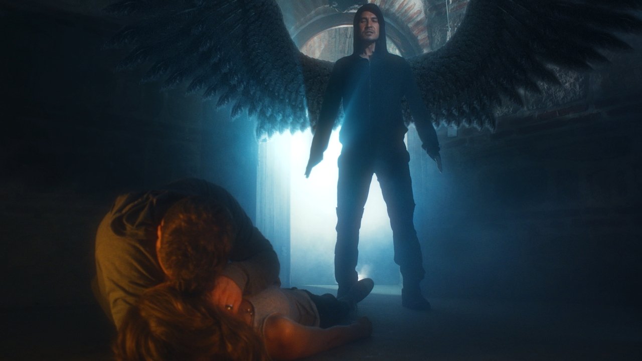 Angels Fallen (2020) abspielen