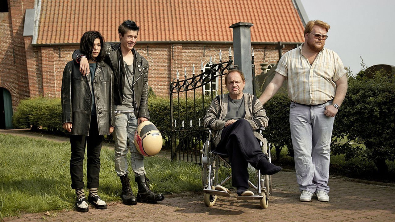 Nena (2014) abspielen
