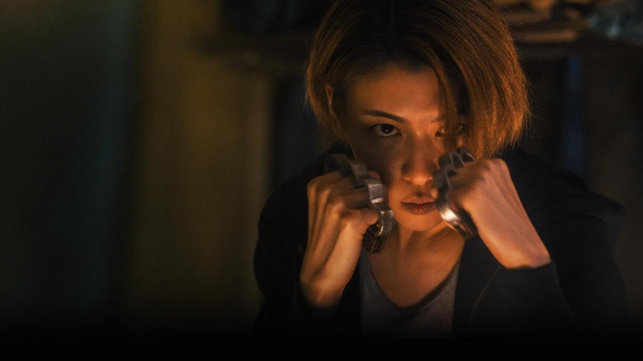 ナックルガール (2023) abspielen