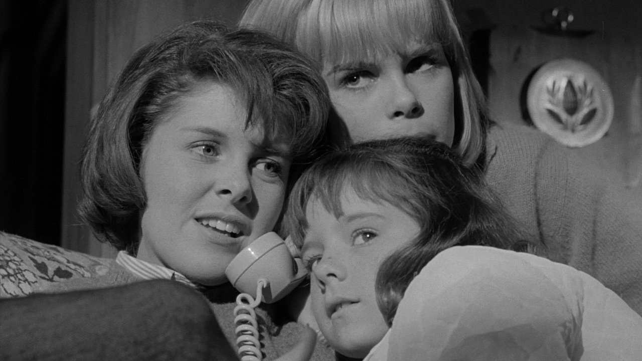 Es geschah um 8 Uhr 30 (1965) abspielen