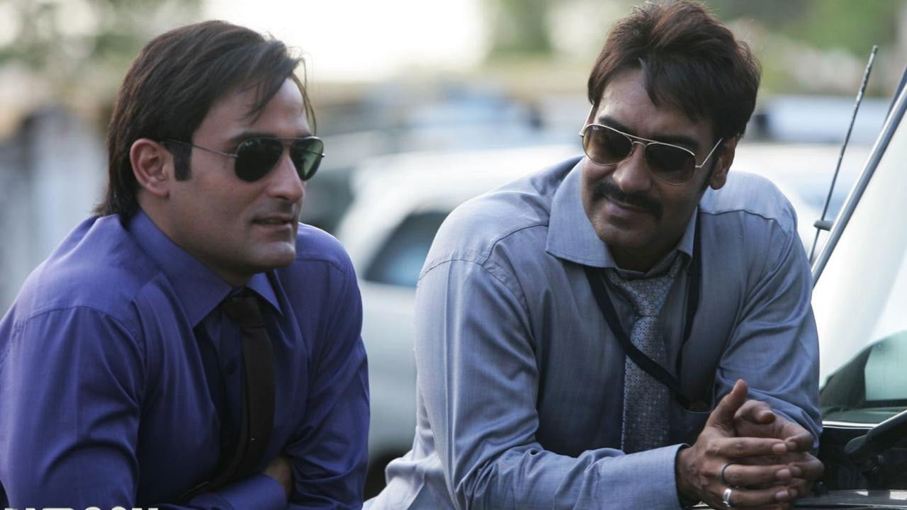 Aakrosh (2010) abspielen