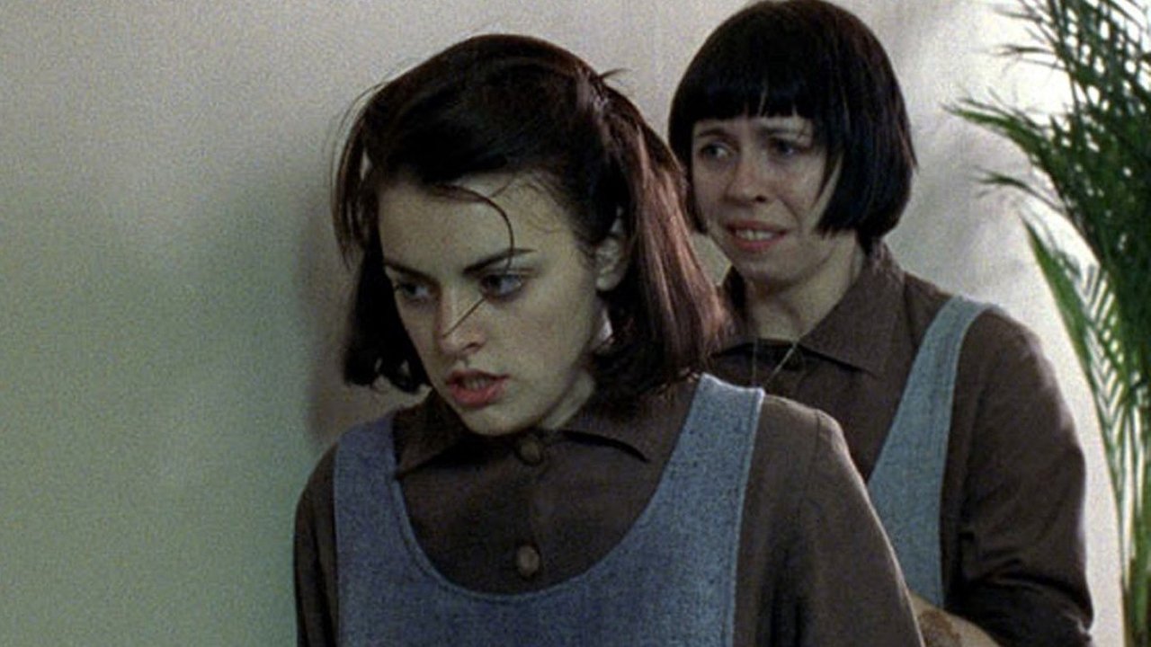 Die unbarmherzigen Schwestern (2002) abspielen