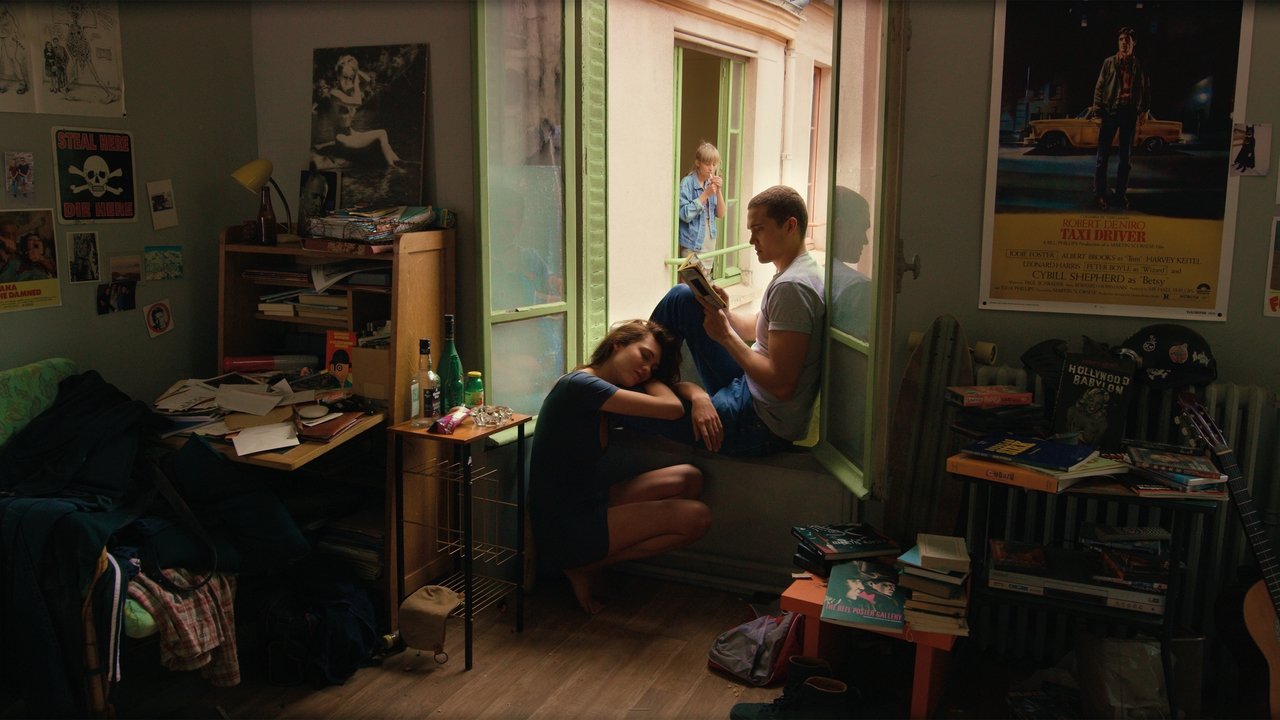 Love (2015) abspielen