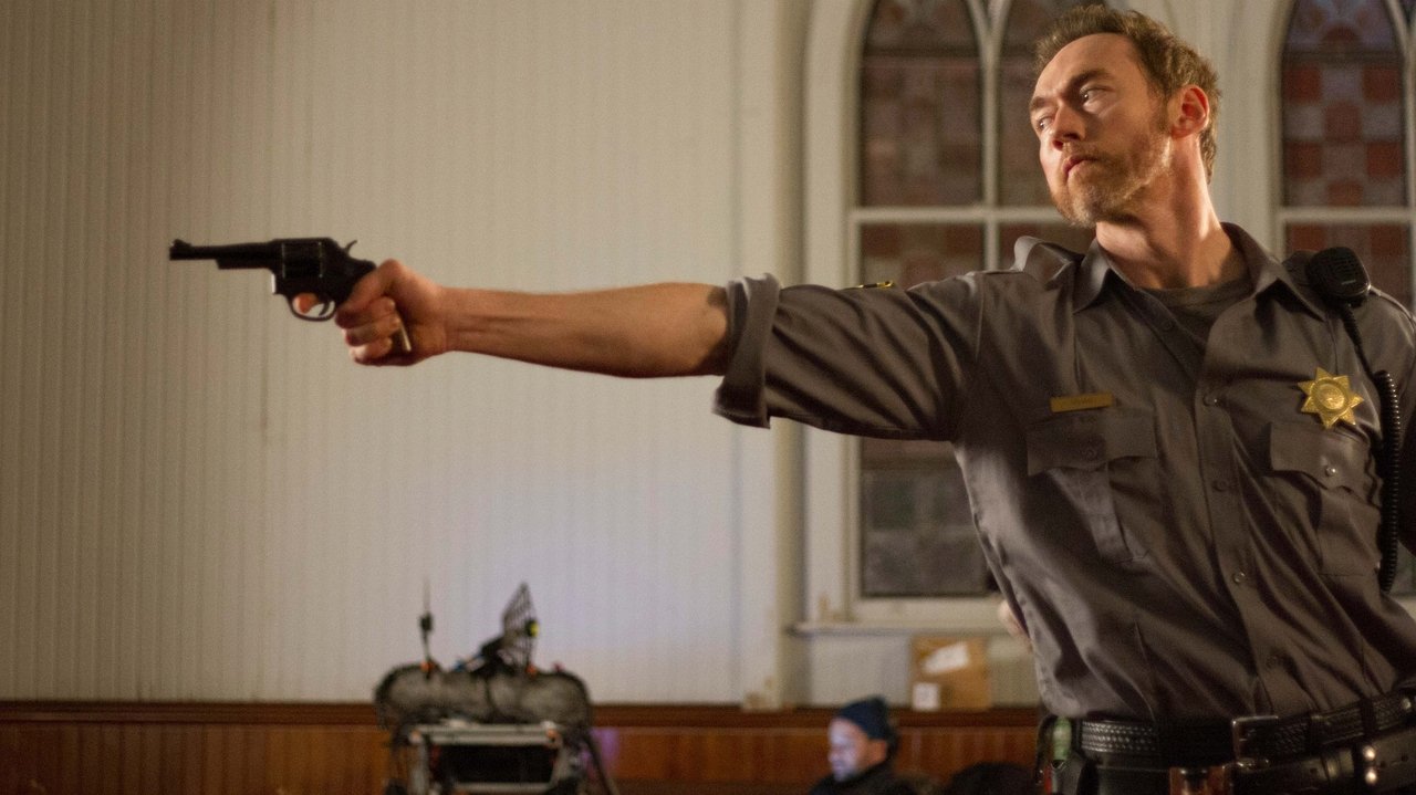 Dark was the Night (2014) abspielen