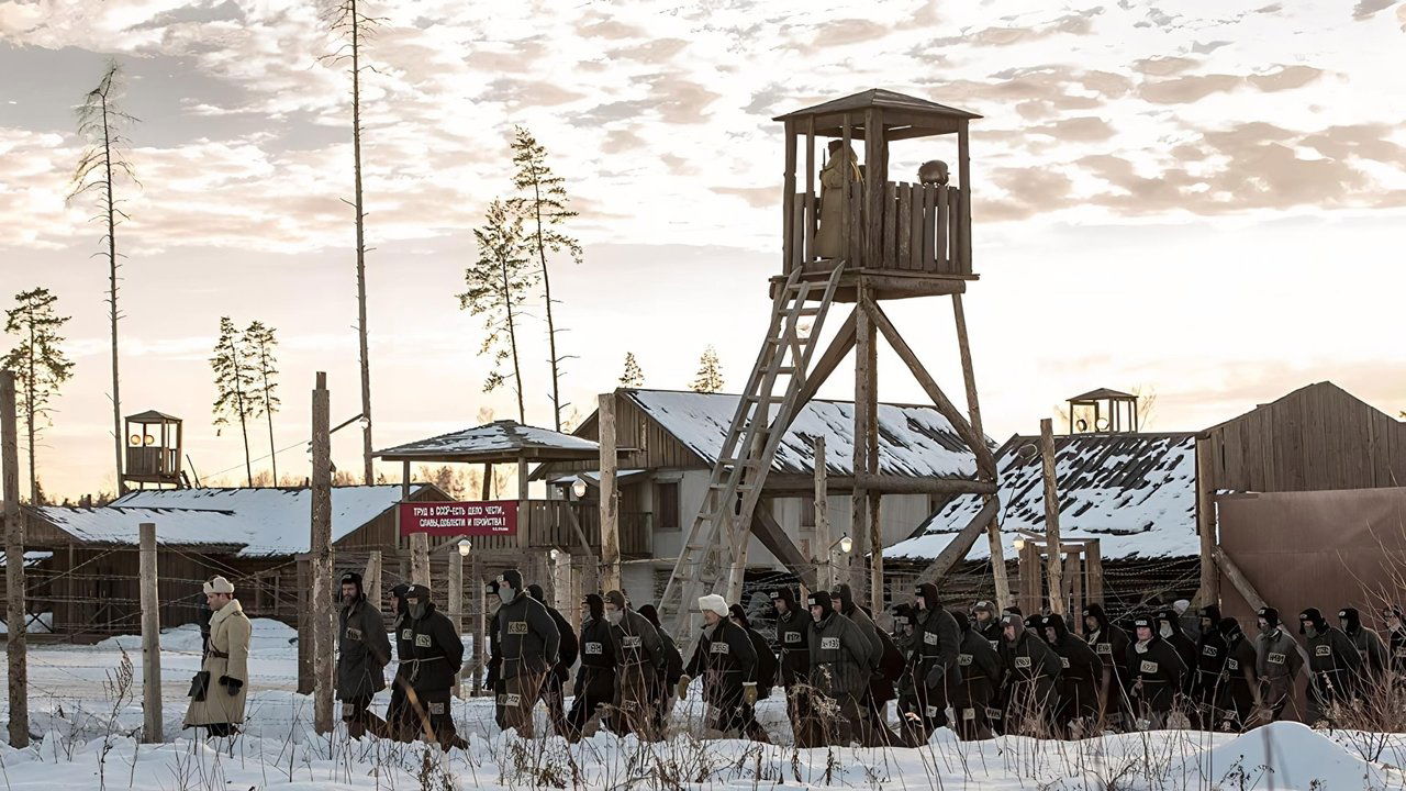 Gulag - 10 Jahre Hölle (2021) abspielen