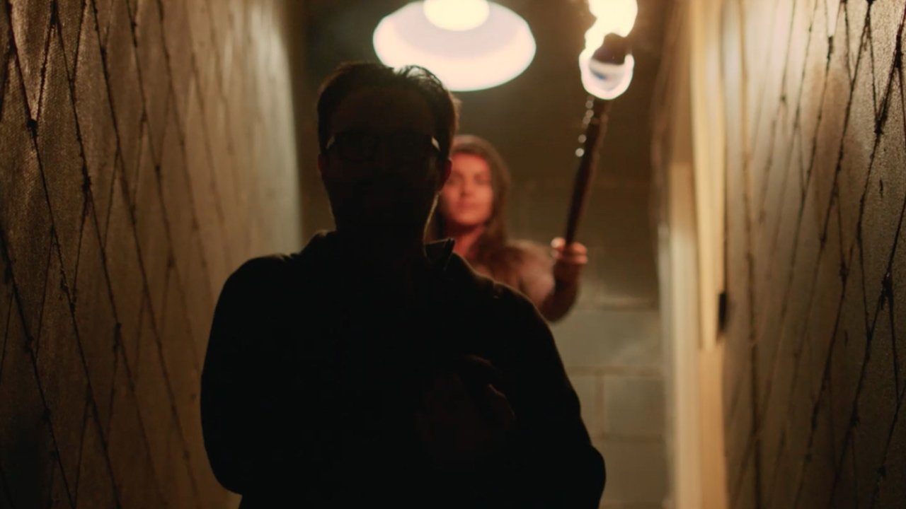 True Fiction (2019) abspielen