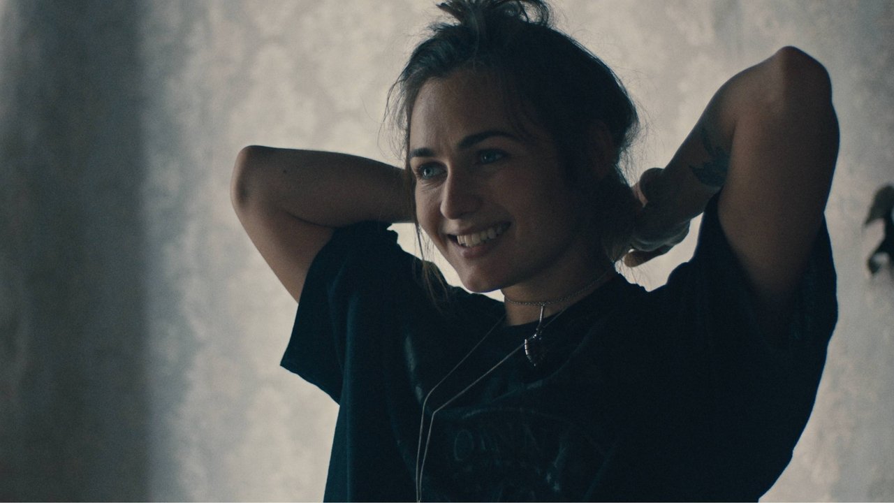 Room 203 (2022) abspielen