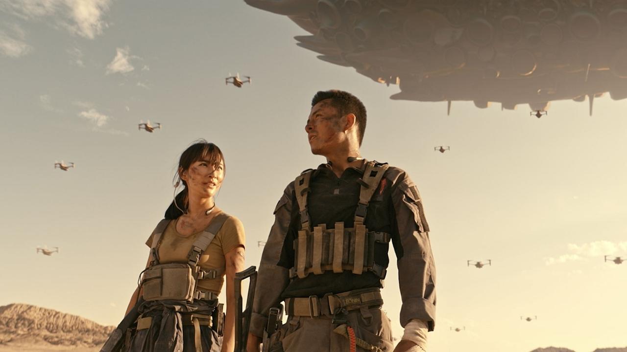 Battlefield: Fall of The World (2022) abspielen