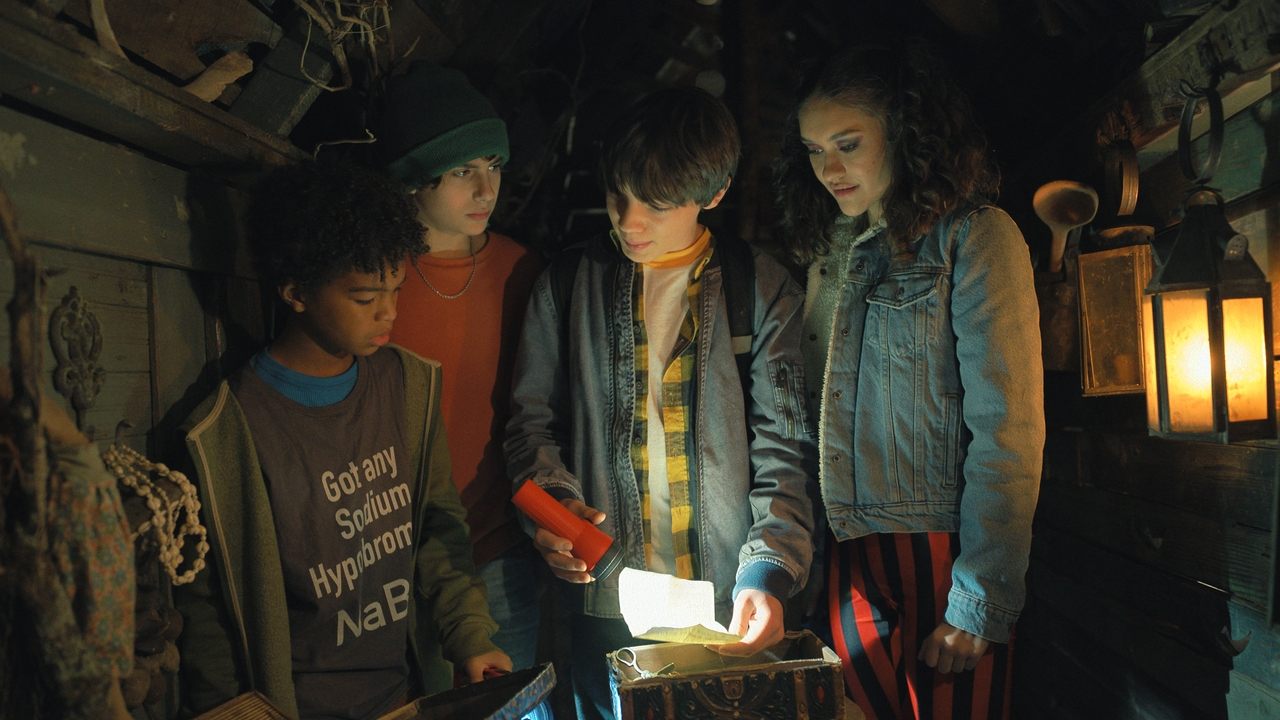 Spooky Night - Nachts im Horrorladen (2022) abspielen