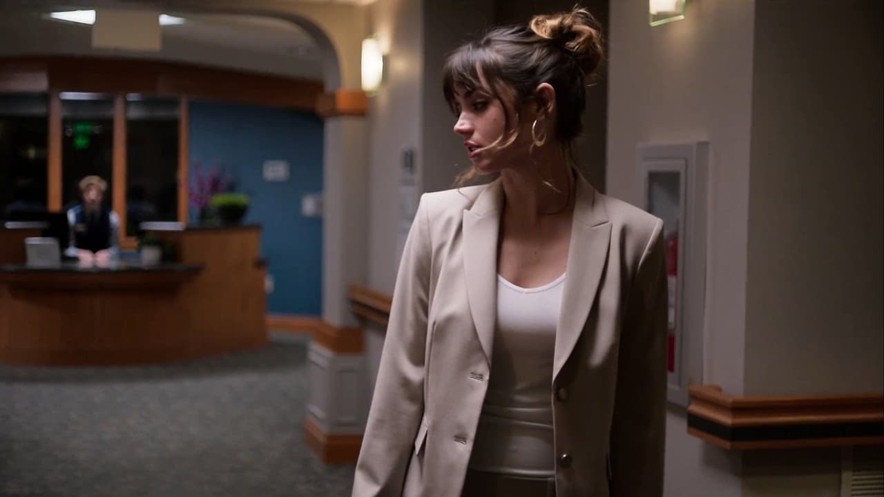 The Night Clerk (2020) abspielen