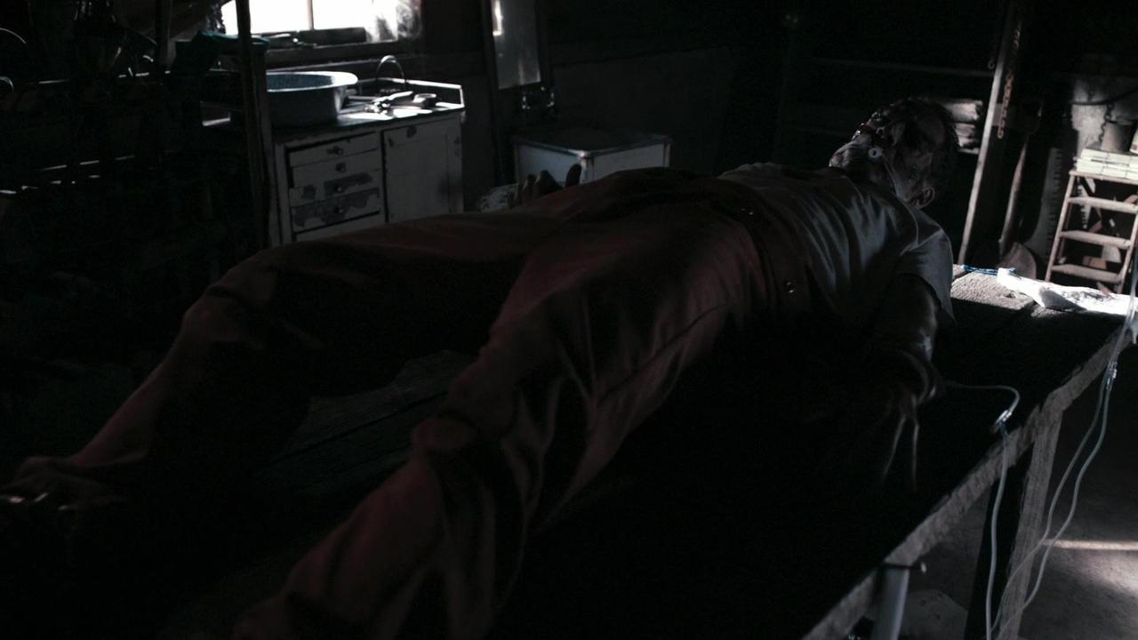 The Tortured - Das Gesetz der Vergeltung (2010) abspielen
