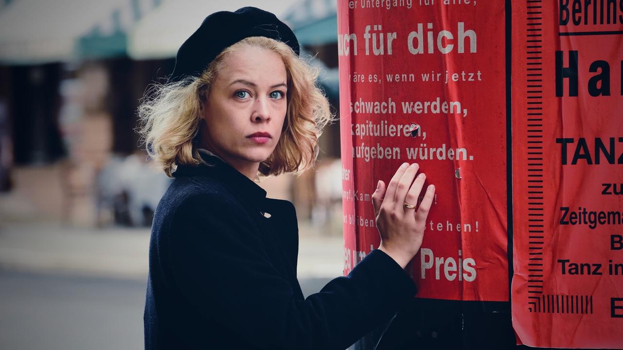 Stella. Ein Leben. (2024) abspielen