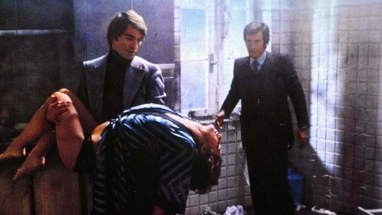 Die Polizei klagt an - der Geheimdienst tötet (1975) abspielen