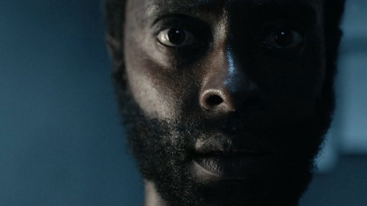 Caged (2021) abspielen