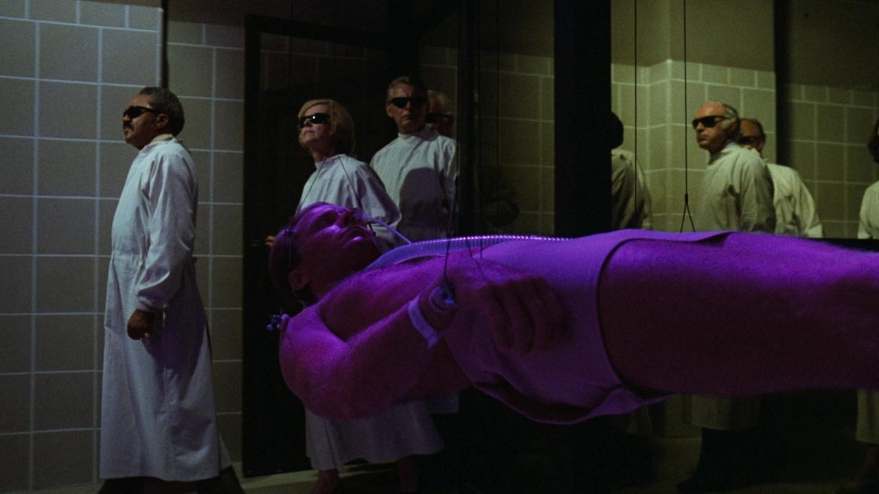 Coma (1978) abspielen