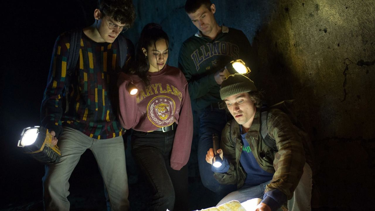 Deep Fear (2022) abspielen