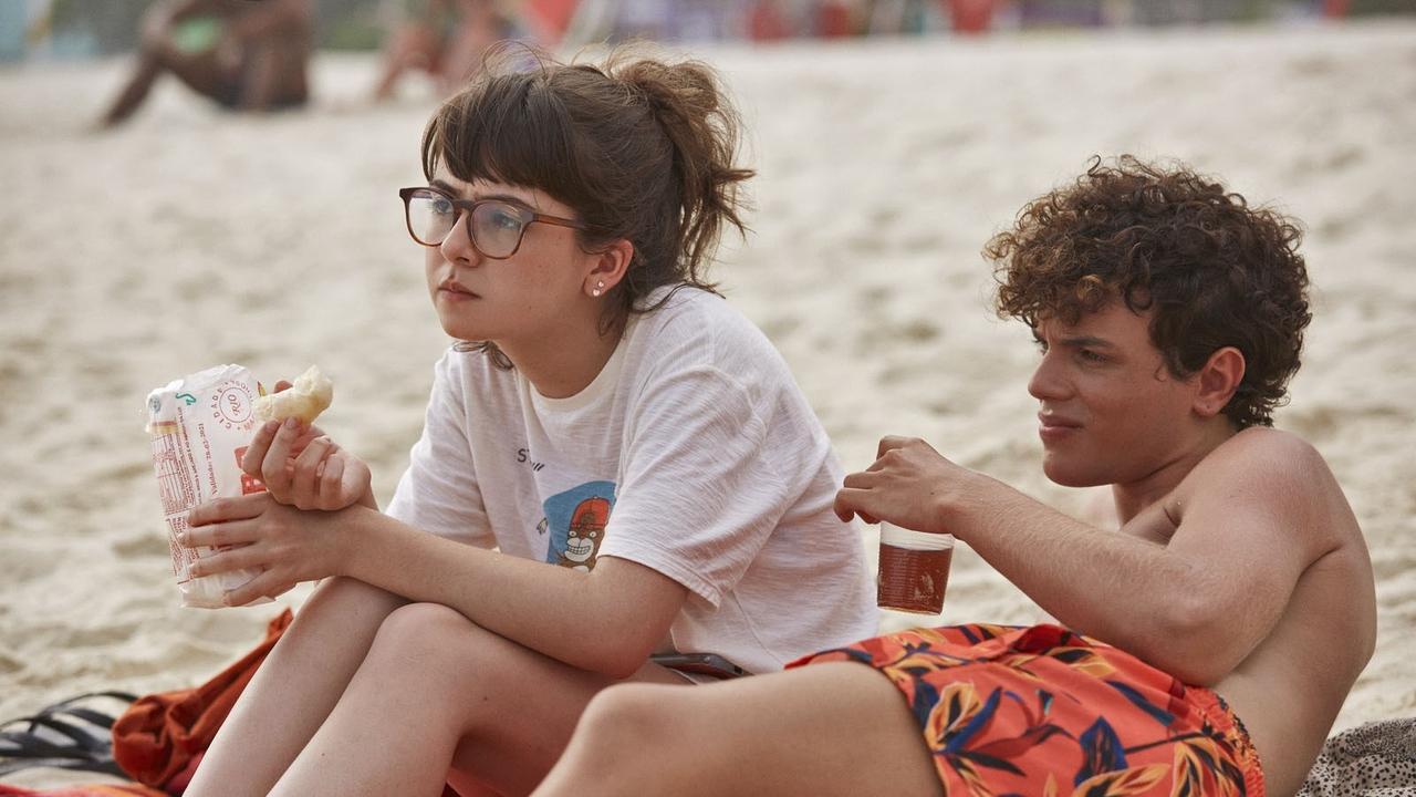 Bekenntnisse eines unsichtbaren Mädchens (2021) abspielen
