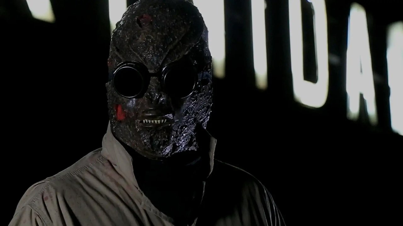 Hellbound: 13 verdammte Seelen (2019) abspielen