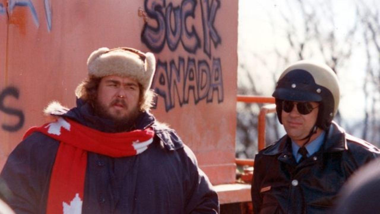 Unsere feindlichen Nachbarn (1995) abspielen