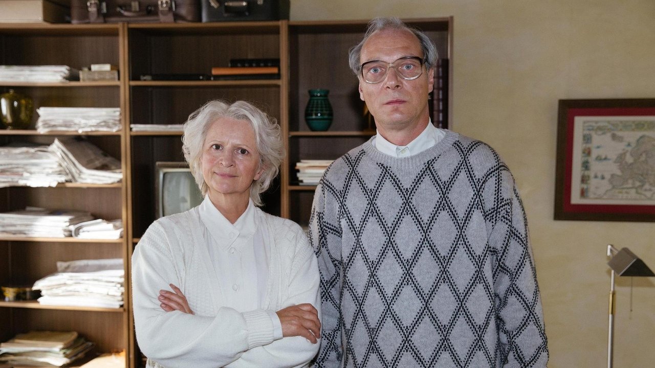 Willkommen bei den Honeckers (2017) abspielen