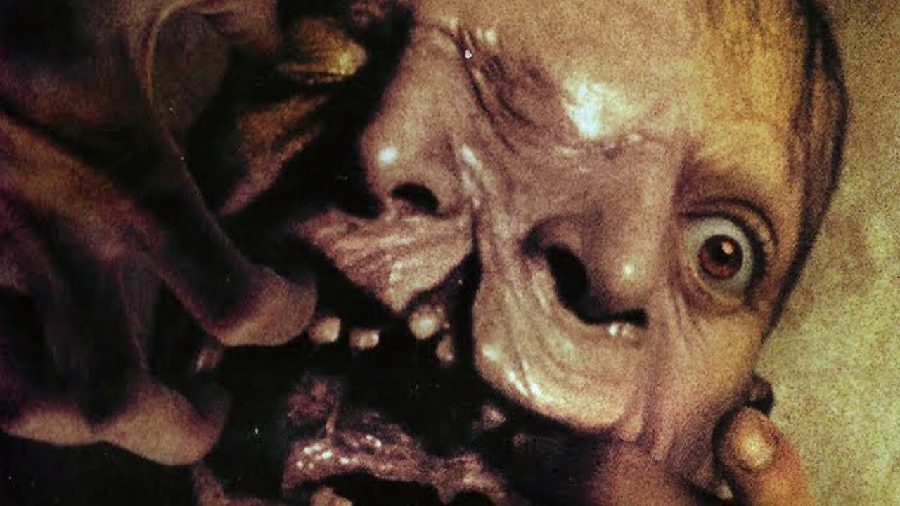Subconscious Cruelty (2001) abspielen