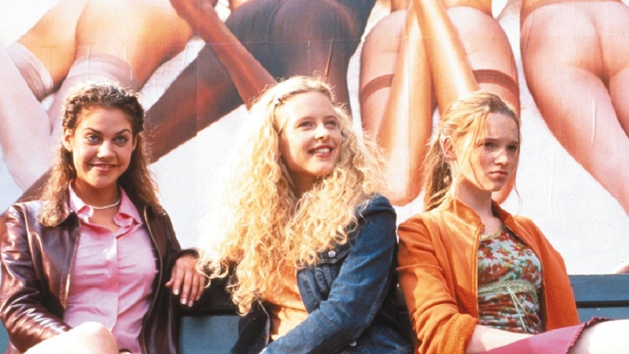 Mädchen Mädchen! (2001) abspielen