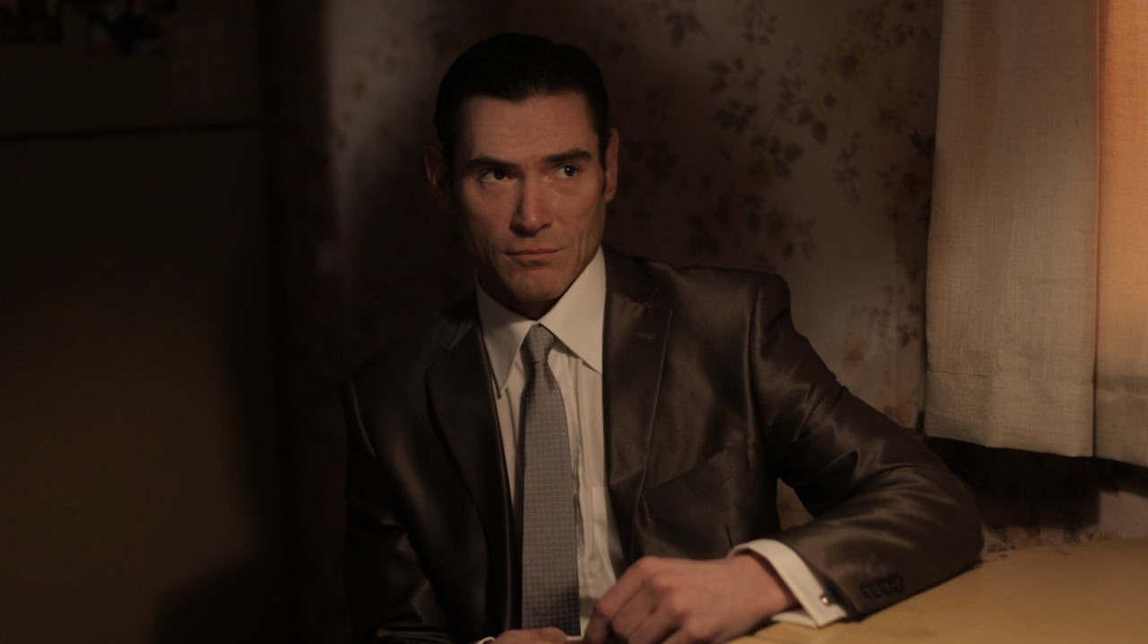 Glass Chin (2014) abspielen