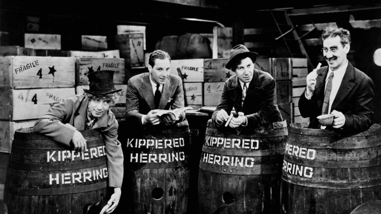 Die Marx Brothers auf See (1931) abspielen