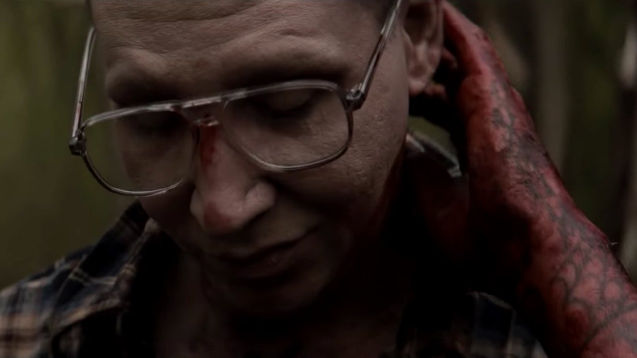 Let Me Make You a Martyr (2016) abspielen