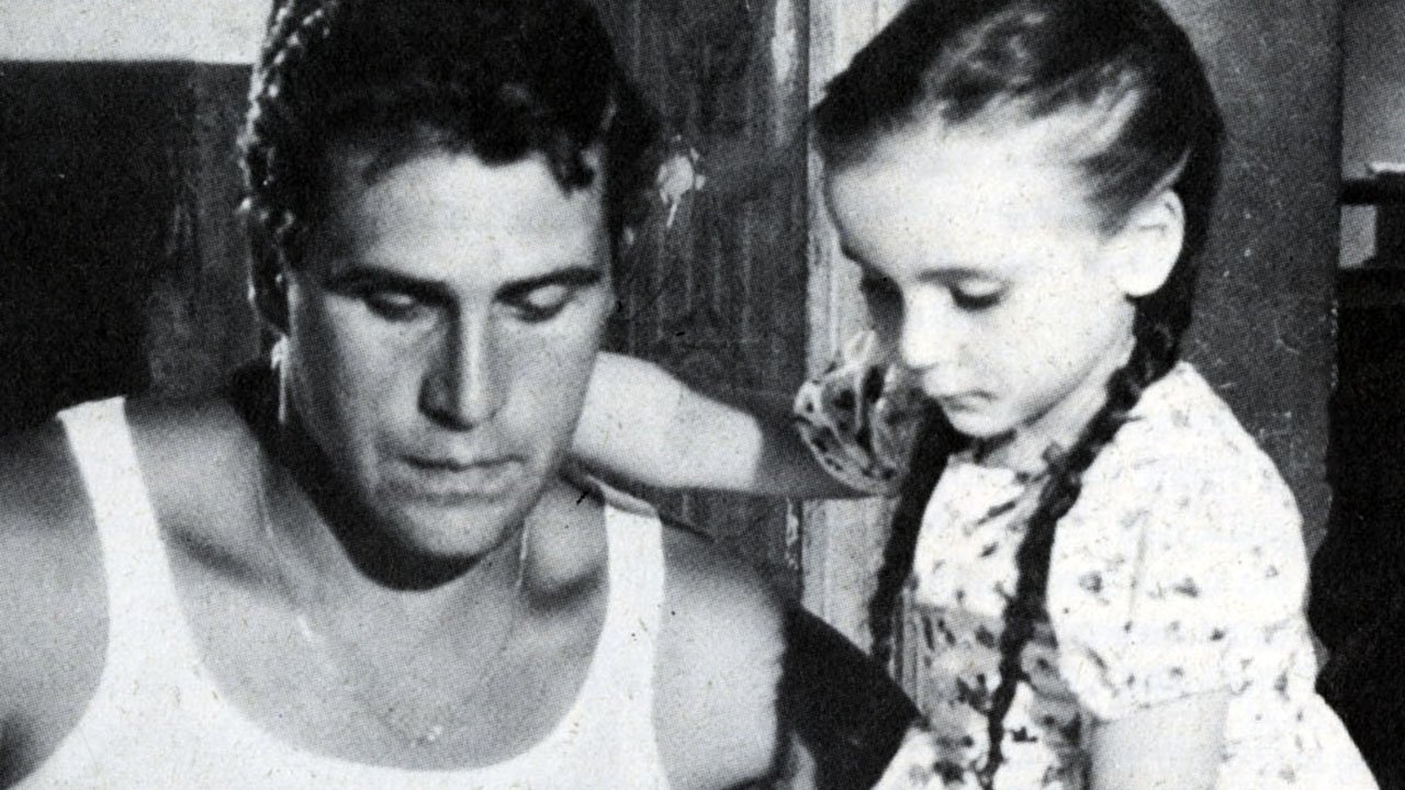 Bellissima (1952) abspielen