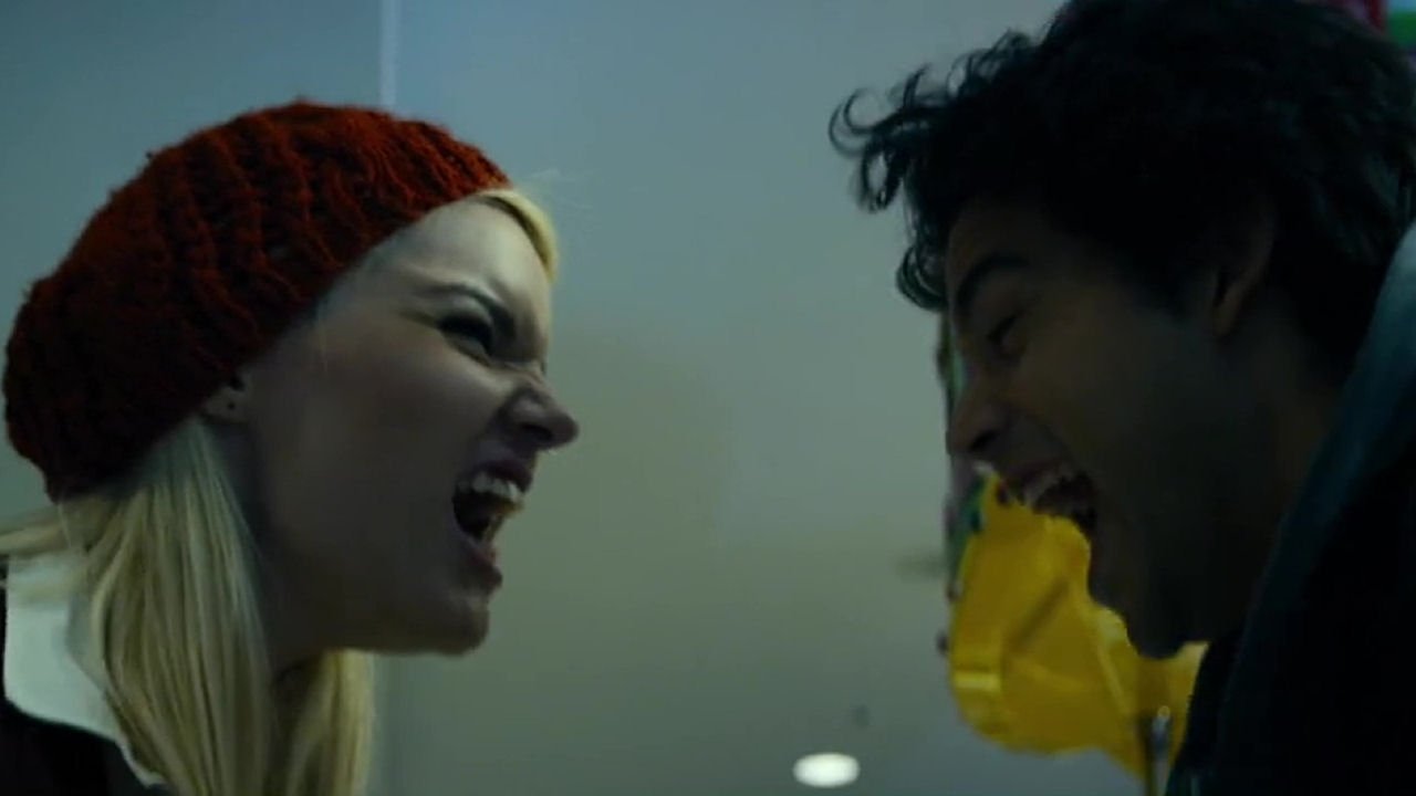 Mall - Wrong Time, Wrong Place (2014) abspielen