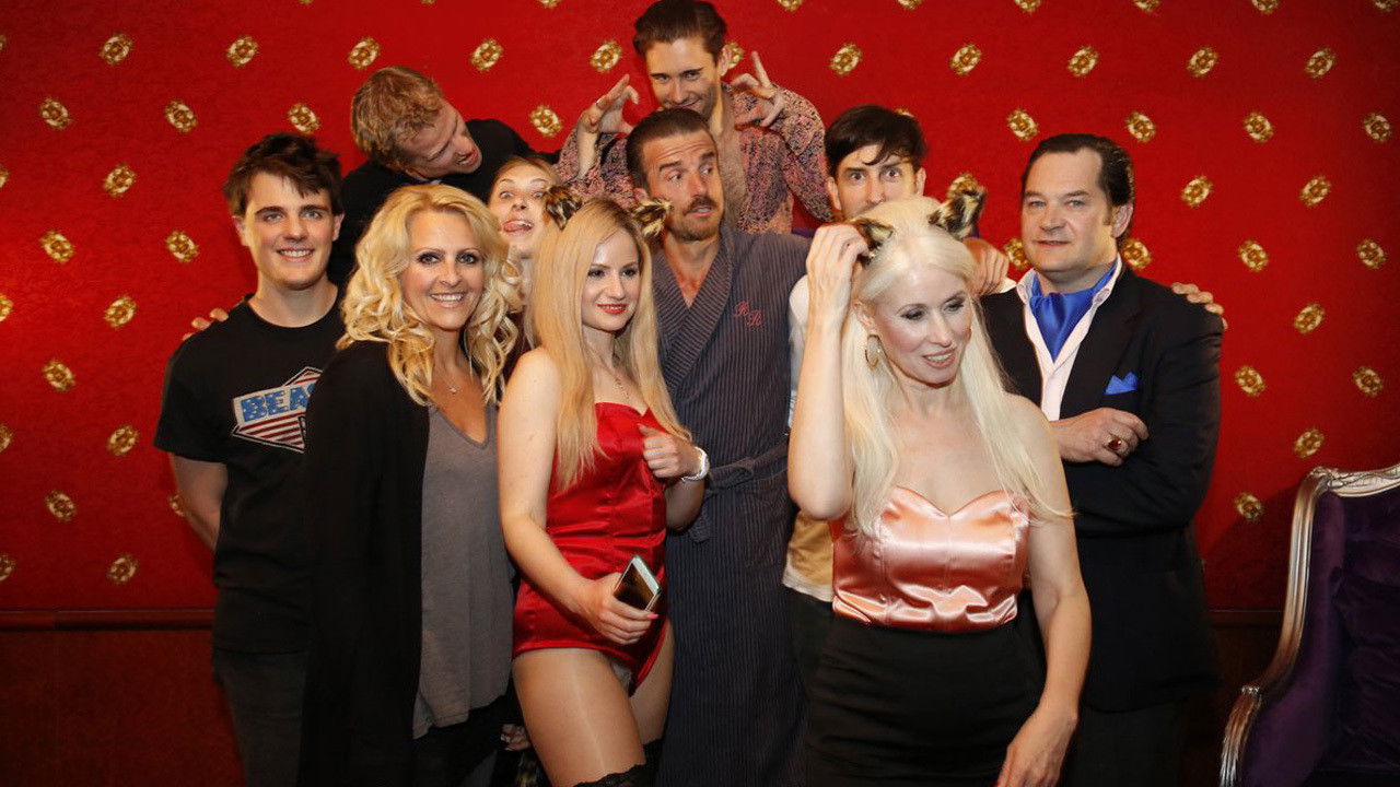 It Girl (2017) abspielen