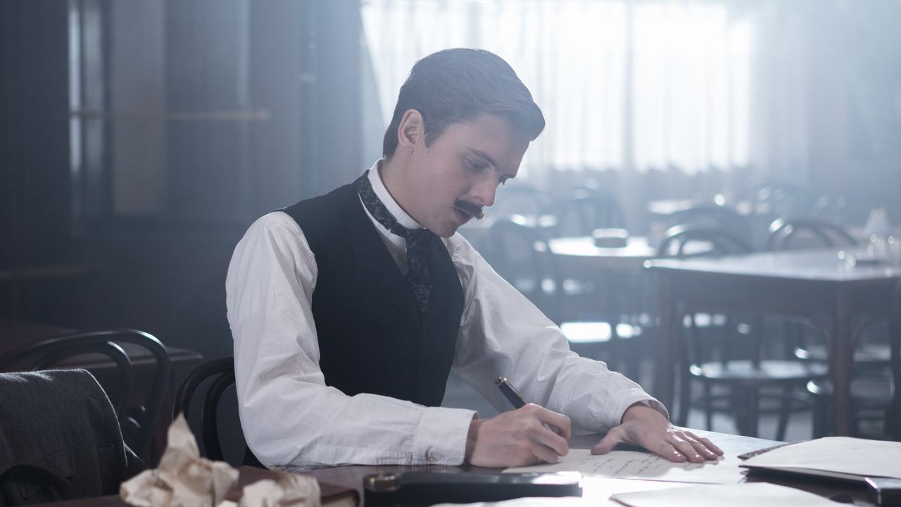 Vorhang auf für Cyrano (2018) abspielen